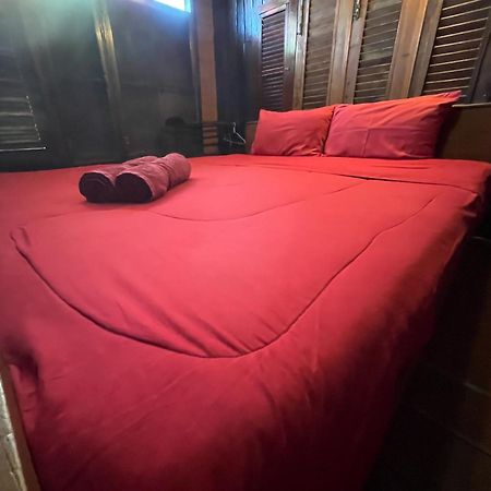 Baan Are Gong Riverside Homestay Phra Nakhon Si Ayutthaya Exterior foto