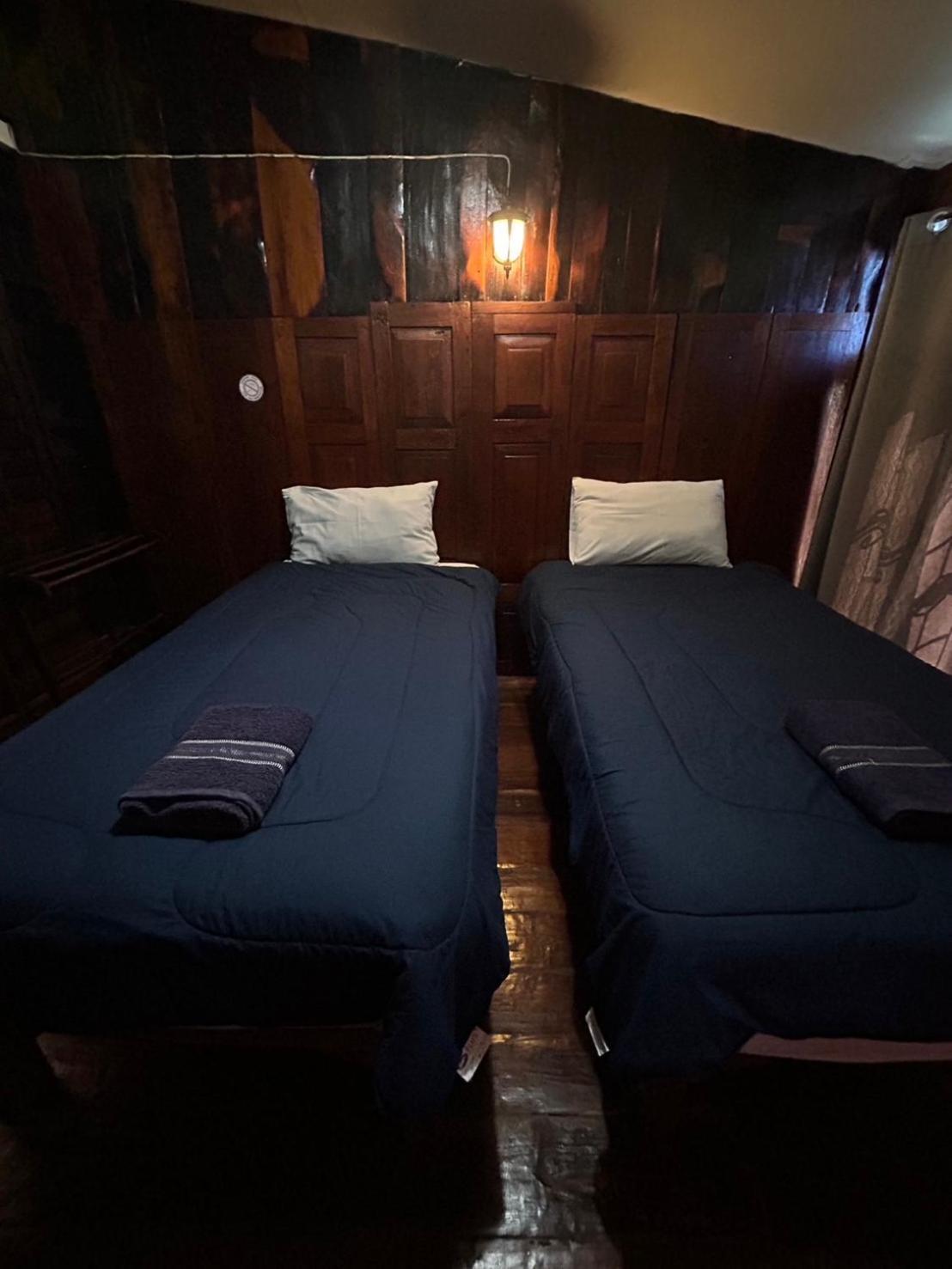 Baan Are Gong Riverside Homestay Phra Nakhon Si Ayutthaya Exterior foto