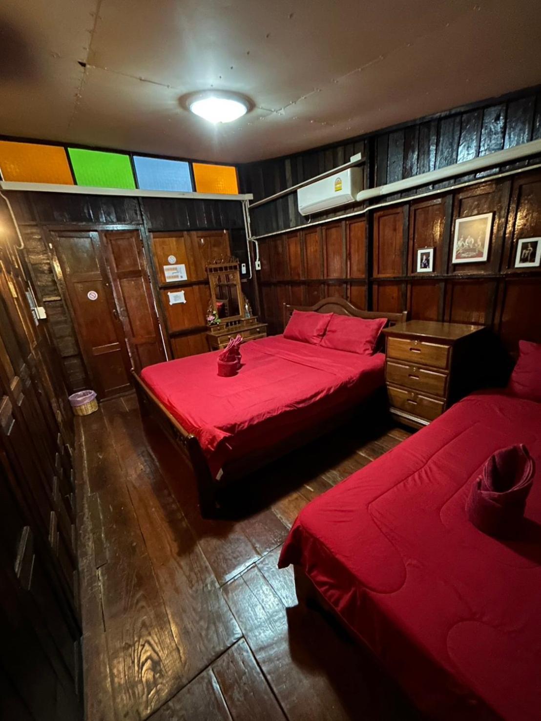 Baan Are Gong Riverside Homestay Phra Nakhon Si Ayutthaya Exterior foto