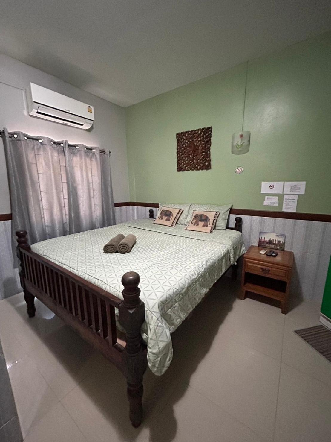 Baan Are Gong Riverside Homestay Phra Nakhon Si Ayutthaya Exterior foto