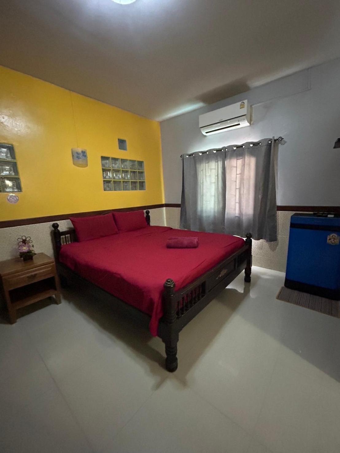 Baan Are Gong Riverside Homestay Phra Nakhon Si Ayutthaya Exterior foto