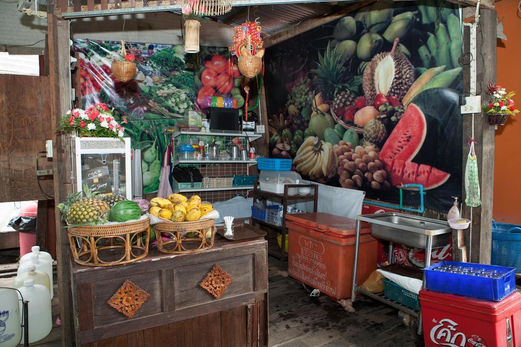 Baan Are Gong Riverside Homestay Phra Nakhon Si Ayutthaya Exterior foto